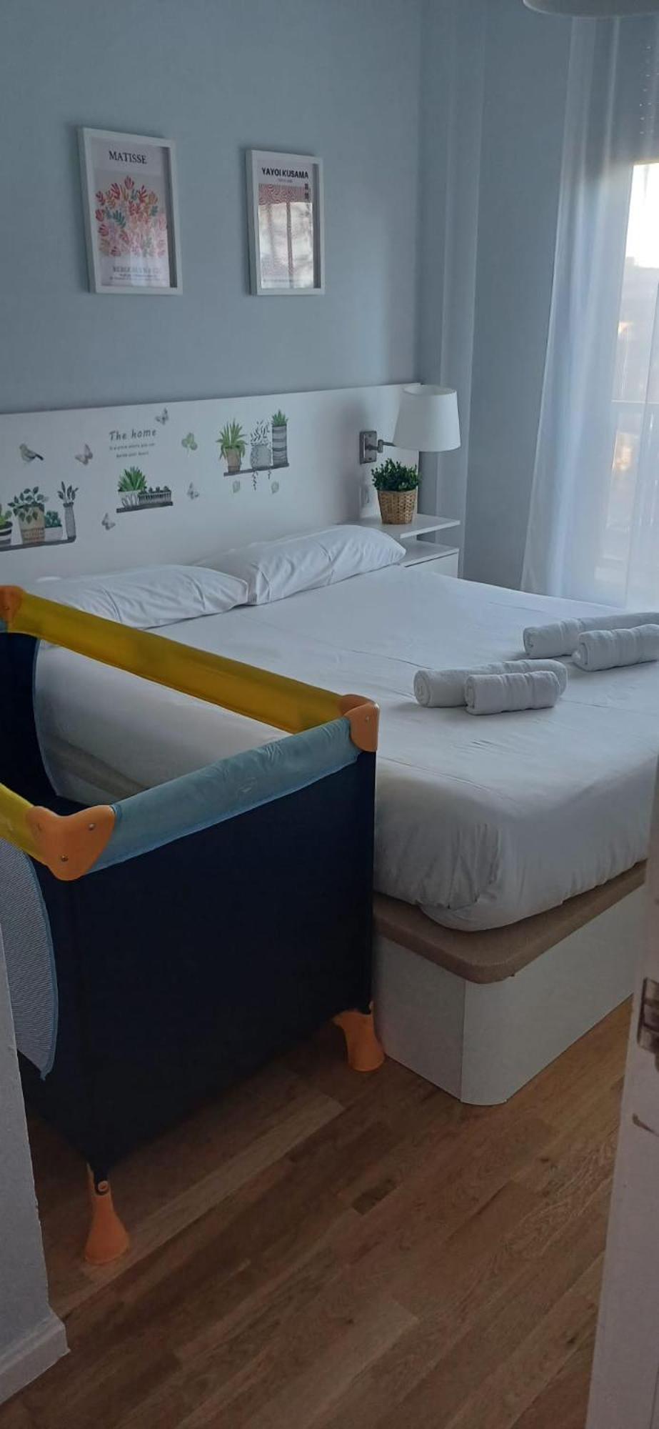 Airport Madrid Plenilunio Suites Green By Bebalmy Kültér fotó